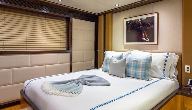 VESPER yacht for sale 19