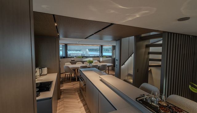 FERRETTI INFYNITO 90 yacht for sale 22