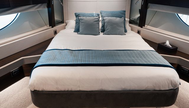 THIRTEEN yacht for sale 27