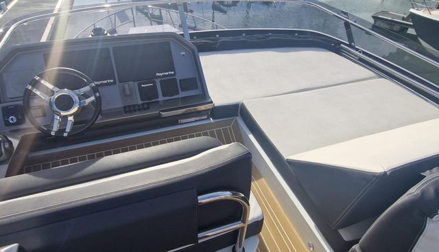 ALOUISE yacht for sale 44