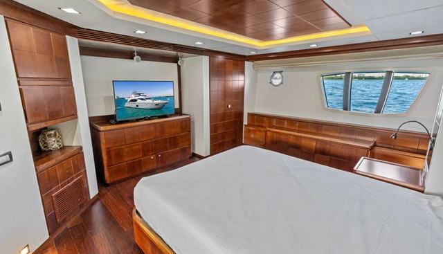 Knot Woke yacht for sale 37