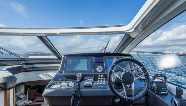 QUEEN B yacht for sale 19