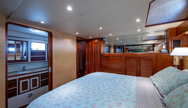 noname yacht for sale 33
