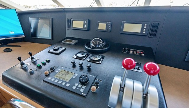CHECKERED PAST yacht for sale 22