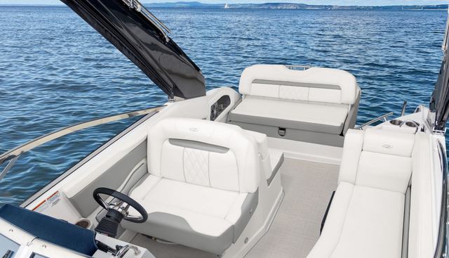 New Regal 28 Express yacht for sale 9