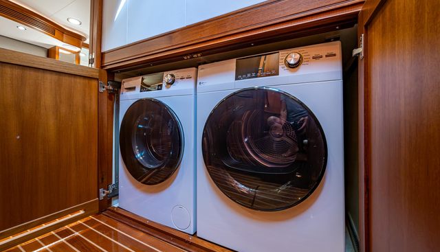 CARA MIA yacht for sale 44