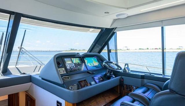 Command At Sea yacht for sale 54