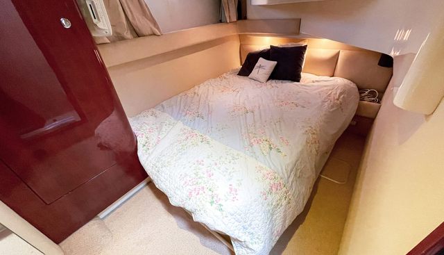 DRAGONFLY yacht for sale 27