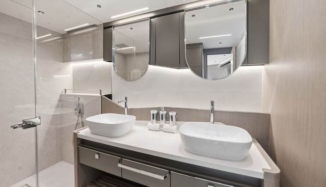 PURA VIDA yacht for sale 38