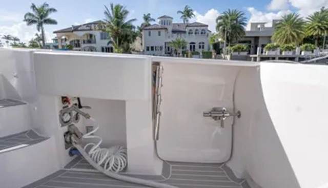 GARBONZO yacht for sale 7