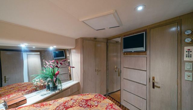 ENCHANTRESS yacht for sale 33