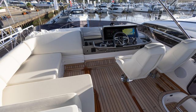 F50235 yacht for sale 24