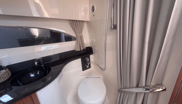 Maxima II yacht for sale 32