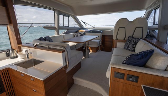 Viva yacht for sale 34