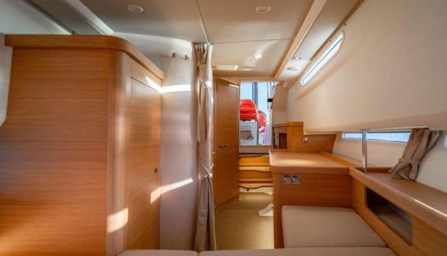 Volare yacht for sale 35