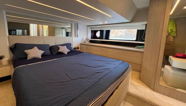 E52 yacht for sale 17
