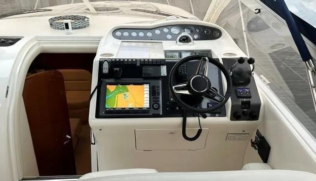 Footloose yacht for sale 10