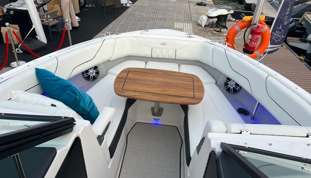 PALMA BOAT SHOW ANGEBOT - SIE SPAREN ÜBER 44.000€ , Regal LS6 yacht for sale 12