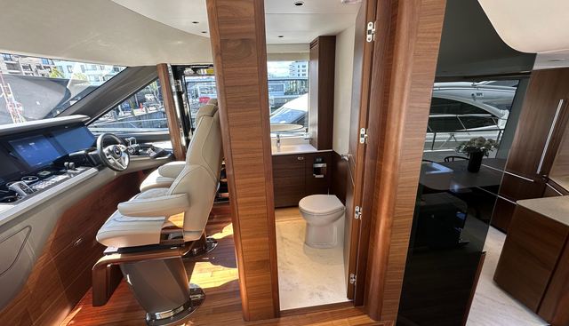 Y80018 yacht for sale 25
