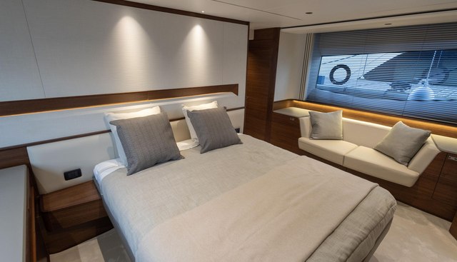 S65524 yacht for sale 85