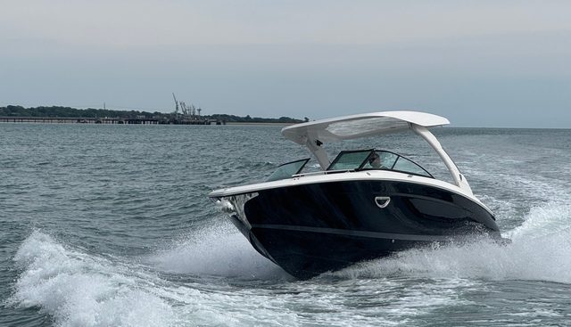 Regal LS9 yacht for sale 9