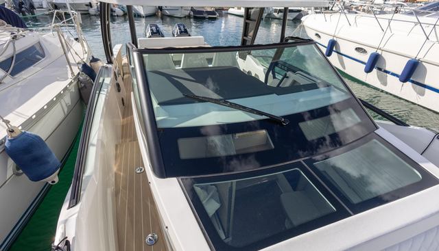 320GTO-798 yacht for sale 12