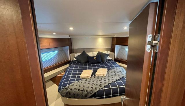 F55 yacht for sale 32