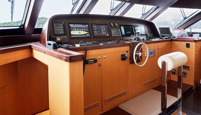 AYSHA yacht for sale 30