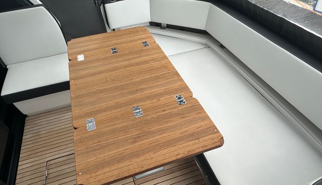 Folly Five yacht for sale 9