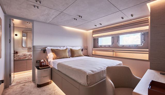ONE ZERO yacht for sale 52