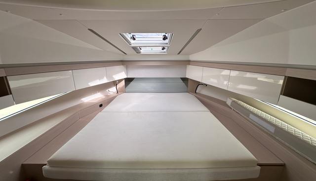 Happy Hour yacht for sale 19