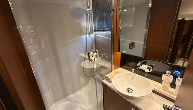 FEATHERS yacht for sale 28