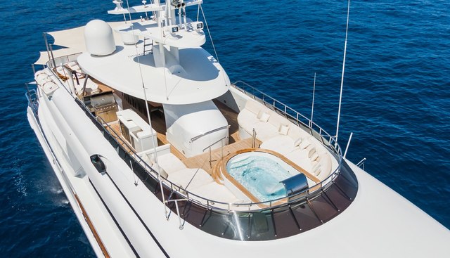 THE WELLESLEY yacht for sale 30