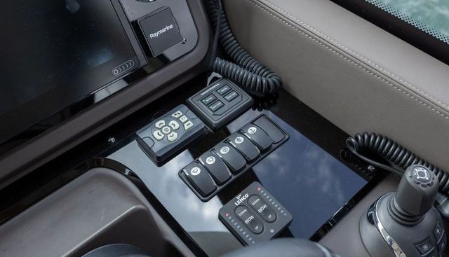 noname yacht for sale 33