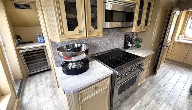 Savoir-faire yacht for sale 15