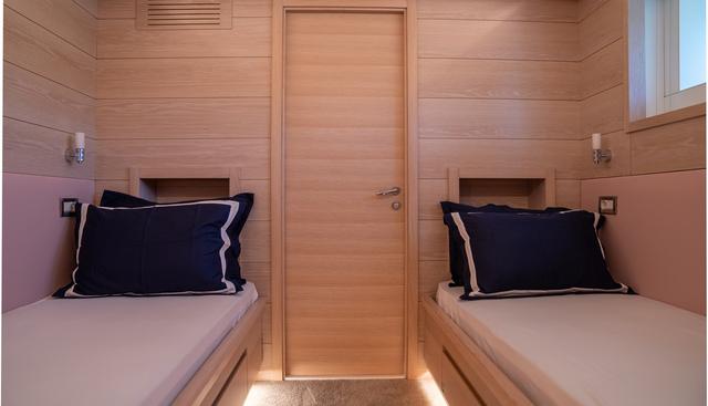 AQUILA yacht for sale 12