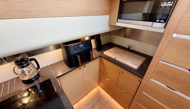 noname yacht for sale 32