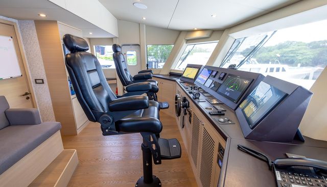 EVELYN P yacht for sale 30