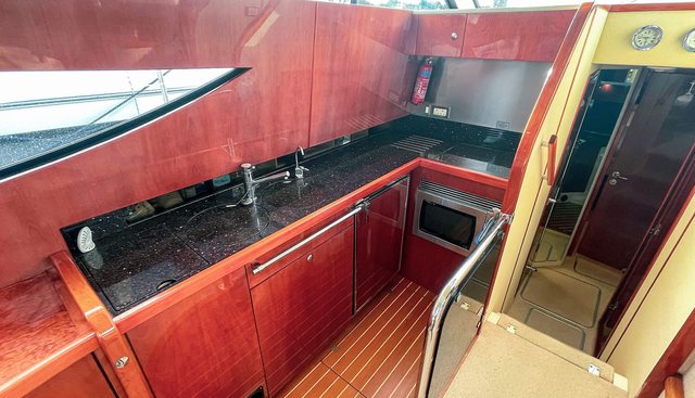 DRAGONFLY yacht for sale 19