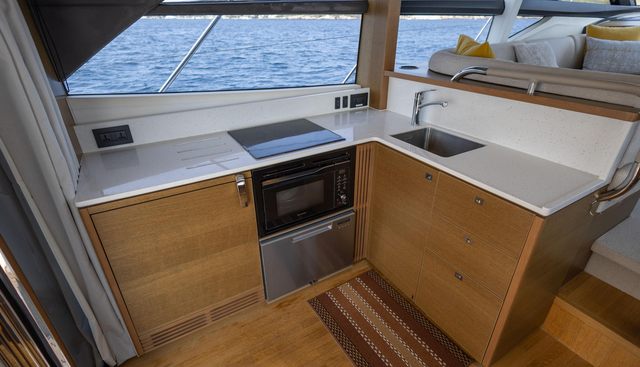 Final Fling yacht for sale 23