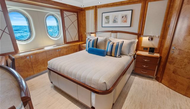 Amica Mea yacht for sale 40