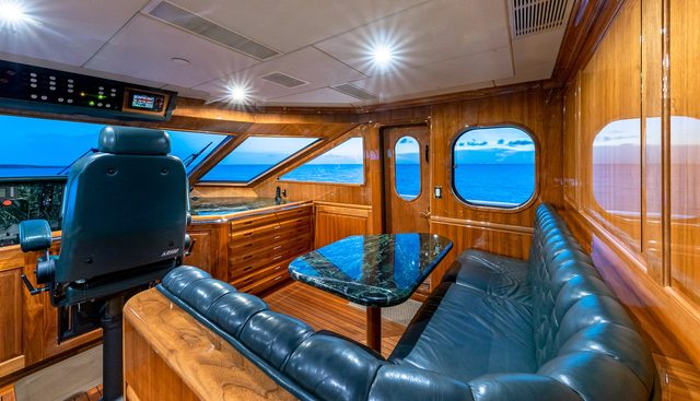 AMORE yacht for sale 29