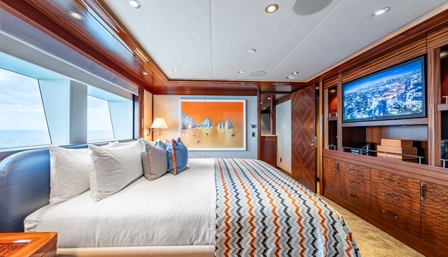 VALINOR yacht for sale 25