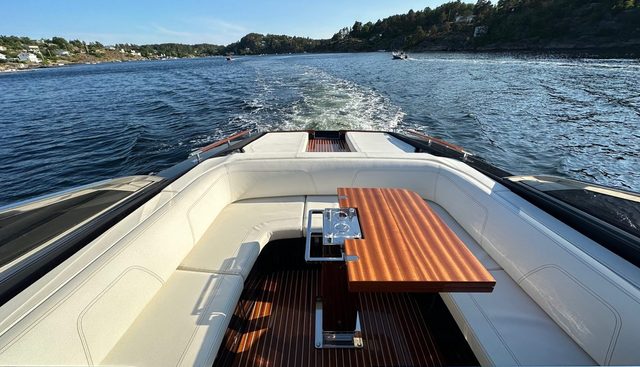 RIVAMARE 38 yacht for sale 5