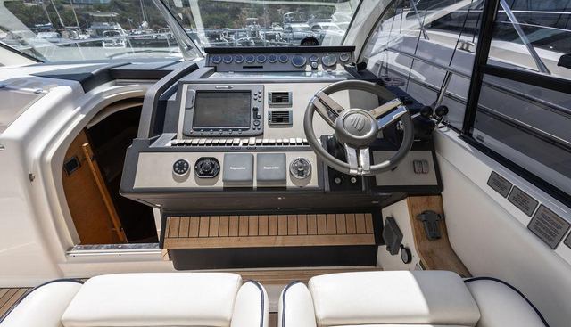 Elle yacht for sale 30