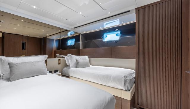 ICE OF LONDON yacht for sale 33