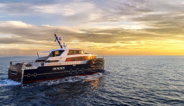 PICCHIOTTI 24 yacht for sale 10