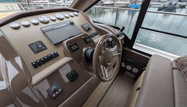 Lucky Us yacht for sale 18
