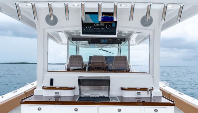 DEALER DEMO yacht for sale 18