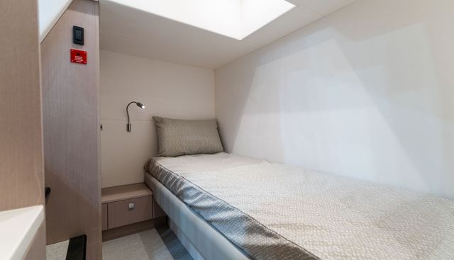 4532656 yacht for sale 44